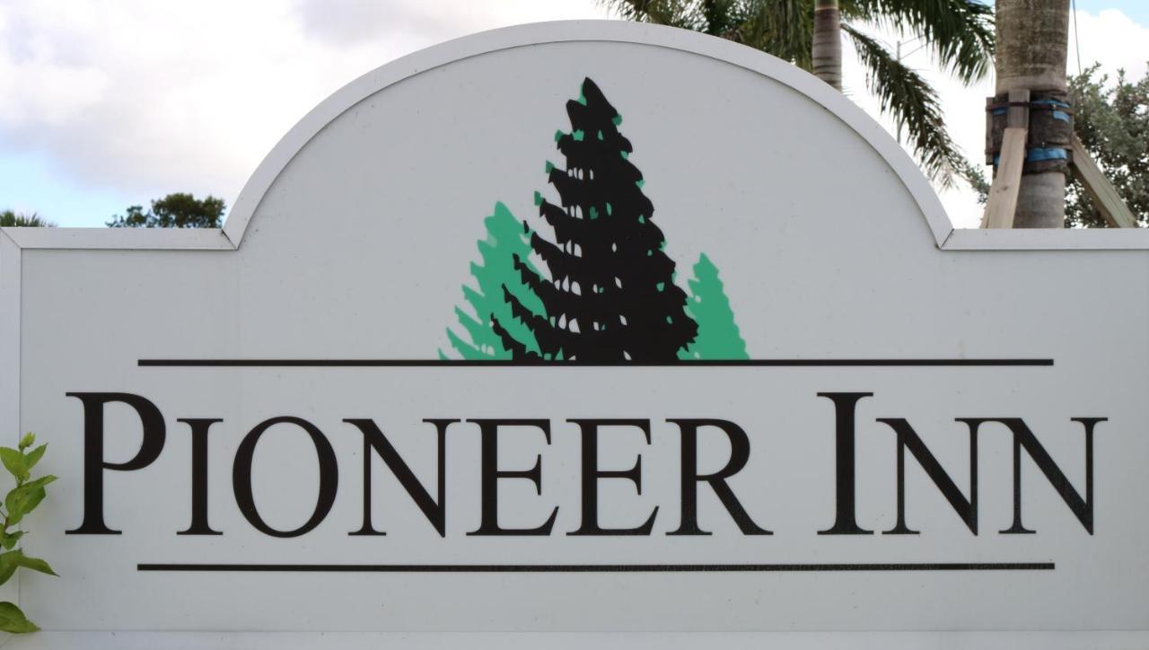 Pioneer Inn رويال بالم بيتش المظهر الخارجي الصورة
